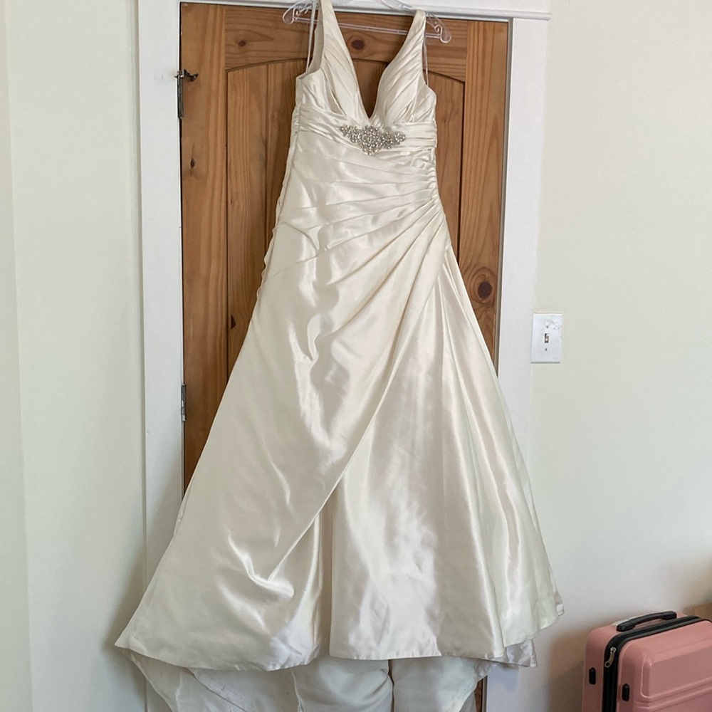 Maggie Sottero Couture Ivory Wedding Dress